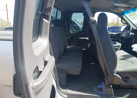 2000 Ford F-150 Lariat/Work Series/Xl/Xlt z USA, uszkodzony, nr VIN 1FTRX18L9YNB43776